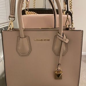 Small Michael Kors Mercer cross body